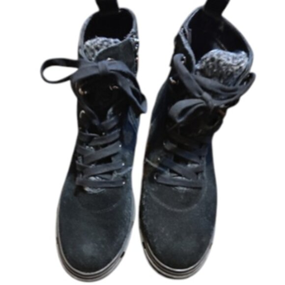 Blondo, like new, size 9, black suede, Women's boot - Picture 2 of 5